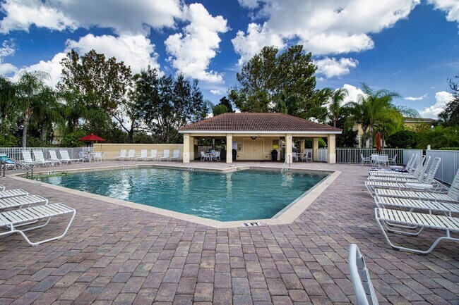 Building Photo - 3 Bedroom 2.5 Bath Townhome San Michele