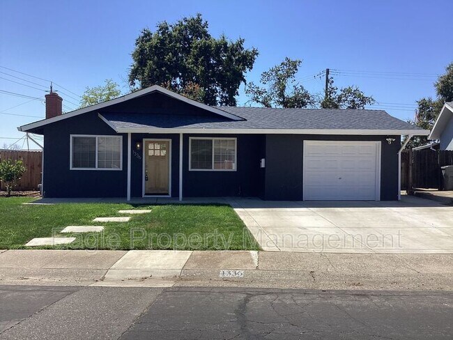 Primary Photo - 1336 School St