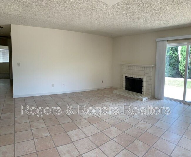 Building Photo - 1089 Rankin Dr