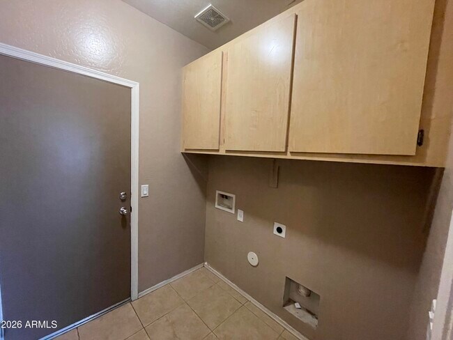 Building Photo - 17456 W Ashley Dr