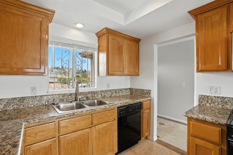 Building Photo - 1152 W 24th St