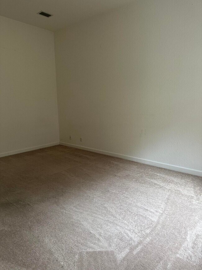 Building Photo - 8120 Bautista Way