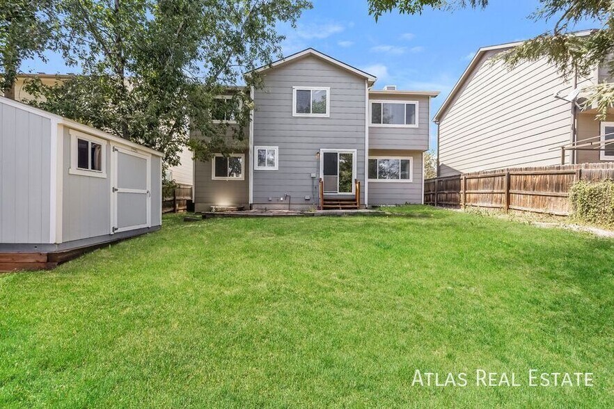 Building Photo - 8015 Ferncliff Dr