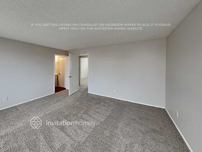 Building Photo - 15062 Kelly Pl