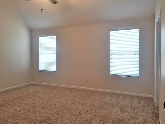 Building Photo - Large 4 Bedroom Home in Towne Pointe! Showings Coming Soon!!!