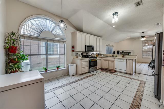 Building Photo - 9120 River Trails Blvd