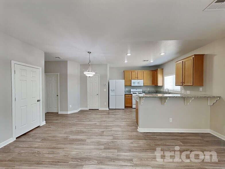 Building Photo - 4928 Blue Bay Ct