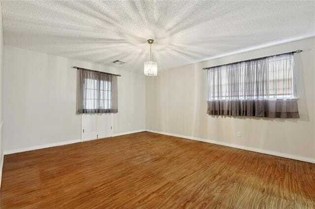 Building Photo - 1000 Rural St