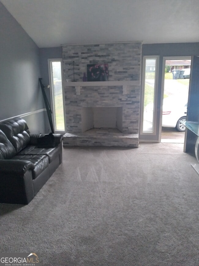 Building Photo - 1376 Country Ln Way NE