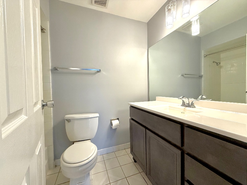 Building Photo - 3108 Roberts Dr