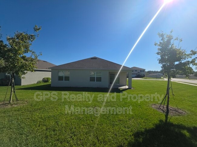 Building Photo - 33409 Country House Dr