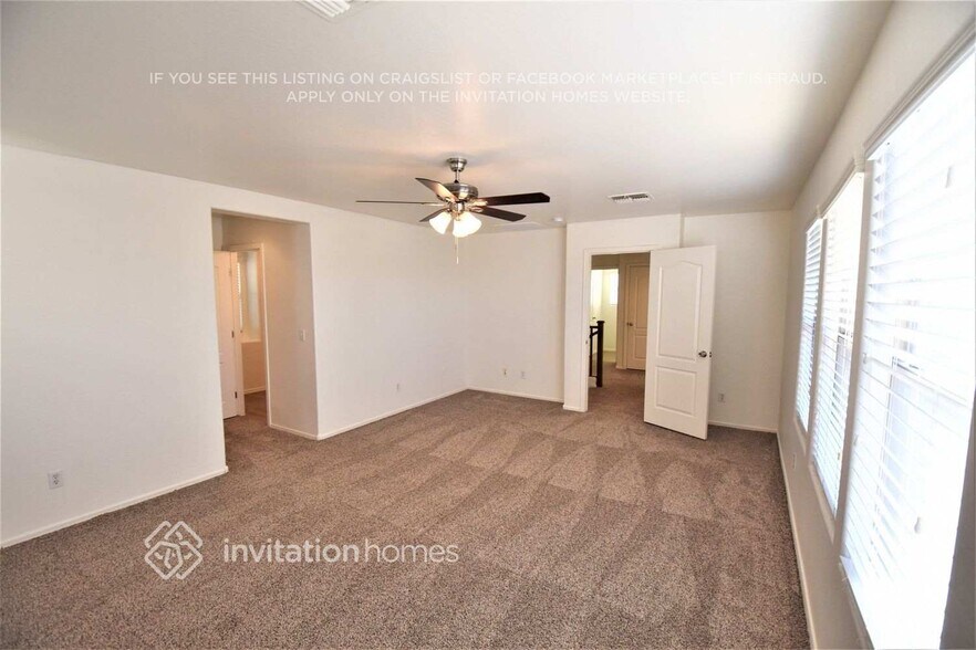 Building Photo - 2620 S Southwind Dr