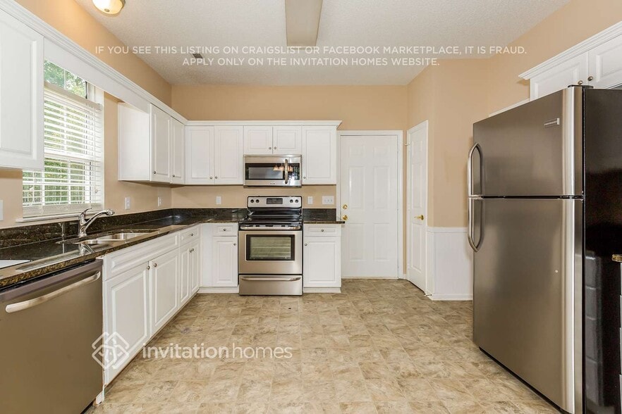 Building Photo - 14812 Pomerol Ln