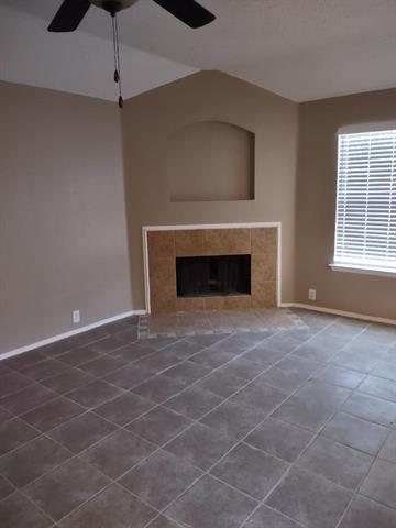 Building Photo - 1613 Wavecrest Dr