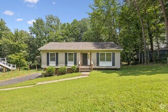 Building Photo - 20 Cherry Laurel Dr