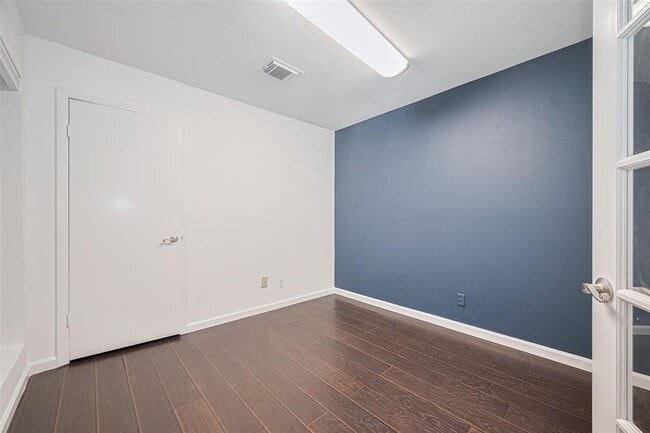 Building Photo - 3407 Hillstone Dr