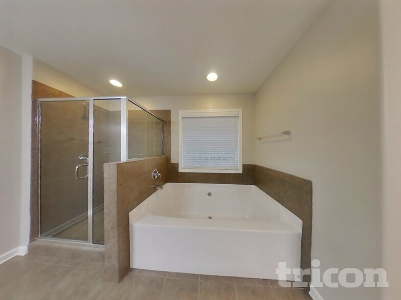 Building Photo - 173 Cliffhaven Cir