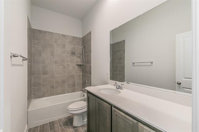 Building Photo - 1405 Bentwood Dr