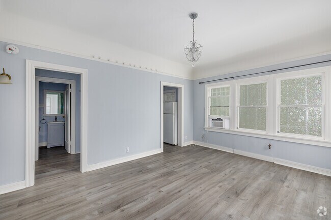 Studio - 500SF - Living Room - 1432 N Formosa Ave