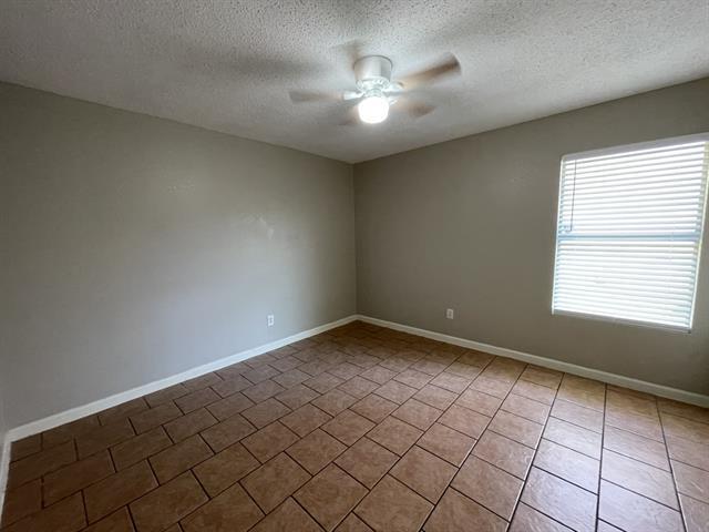 Building Photo - 5619 Swan Lake Dr