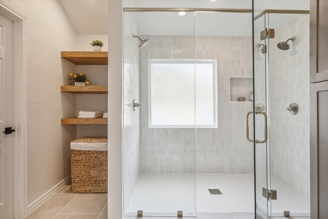 Building Photo - 6806 Flowermound Dr