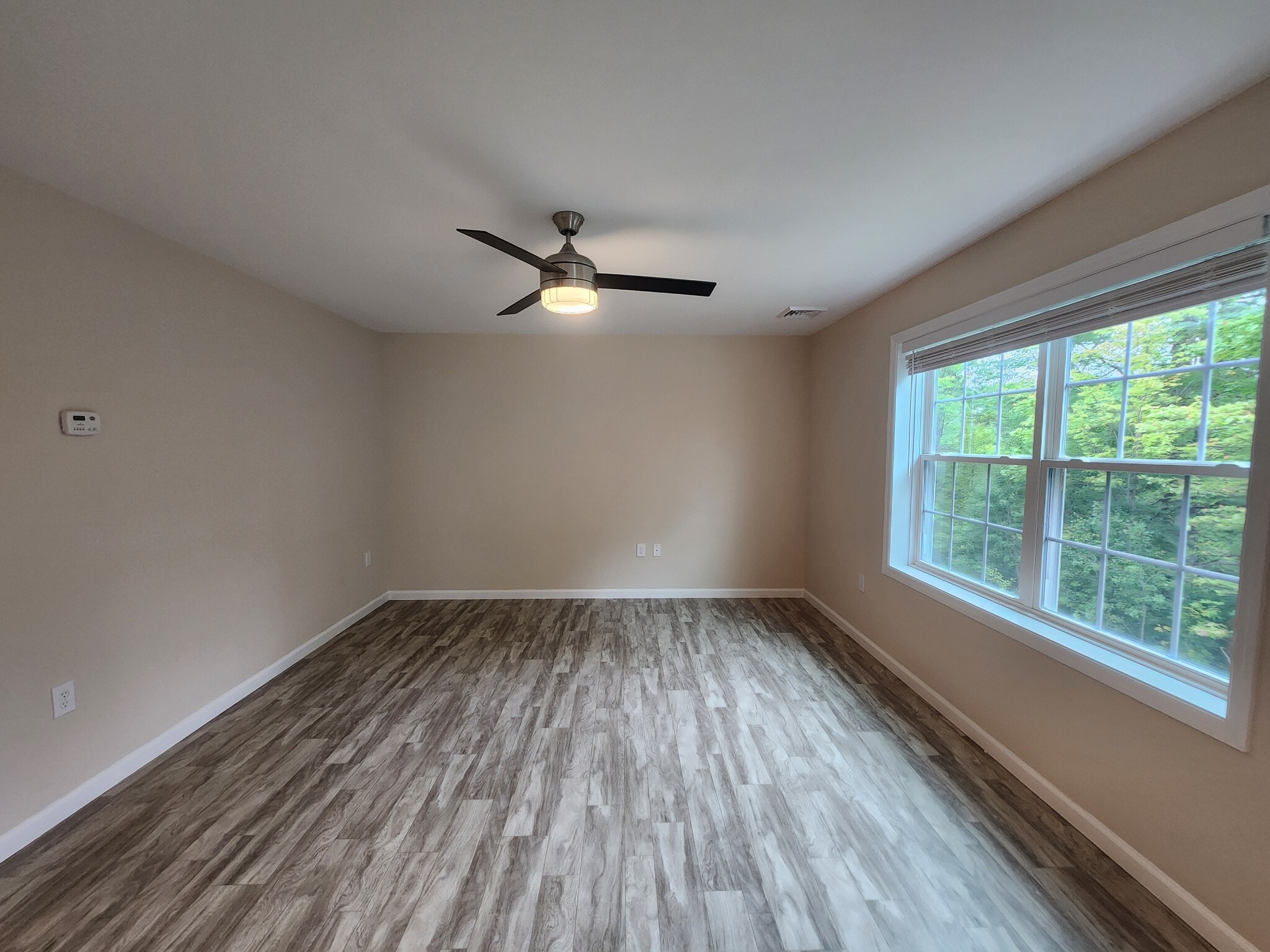 Building Photo - 50 Nicholas Ln