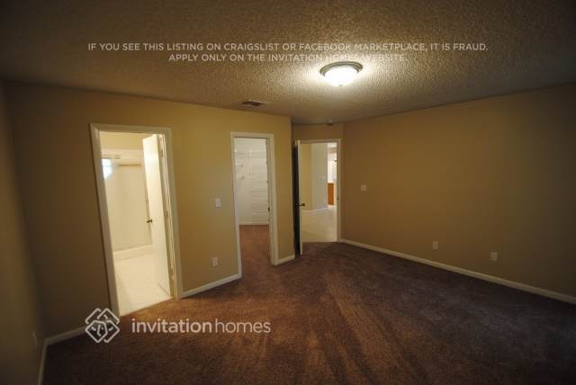 Building Photo - 2960 Tall Oak Ct