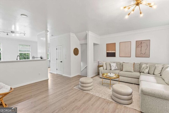 Building Photo - 6720 Stoneleigh Way