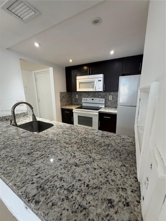 Building Photo - 7075 NW 186th St