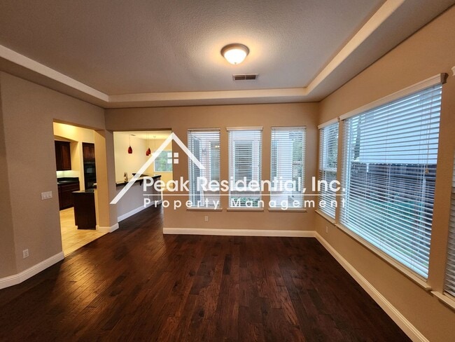 Building Photo - Spacious Folsom 4bd/3ba Home With 3 Car Garage!