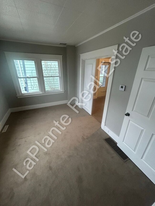 Building Photo - 1804 Bigelow St