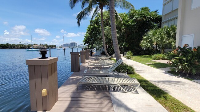 Building Photo - 1 Bedroom Condo for rent Las Olas Overlooking Intercostal Waterway 1 bedroom/1 bath