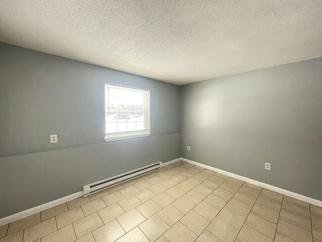 Building Photo - 179 Loudon Rd