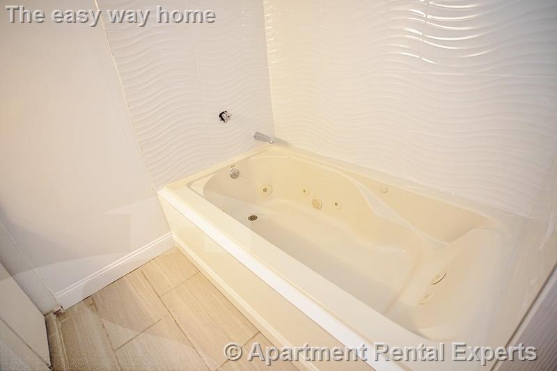 Building Photo - 60 Atherton St