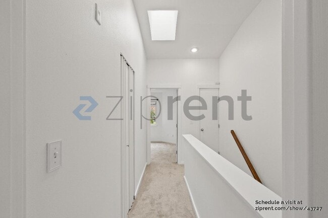 Building Photo - 11570 Stone Ave N