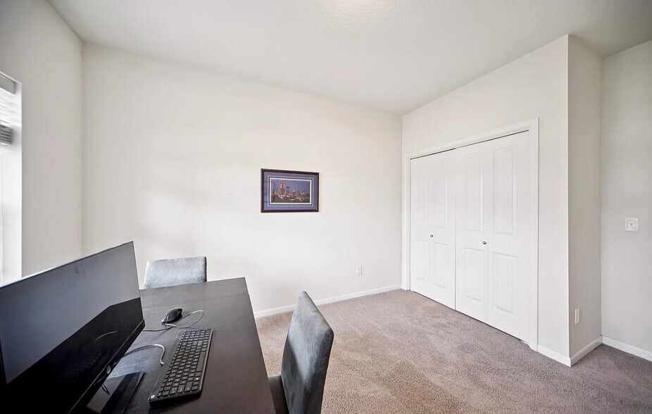 Building Photo - 8350 Ep True Pky