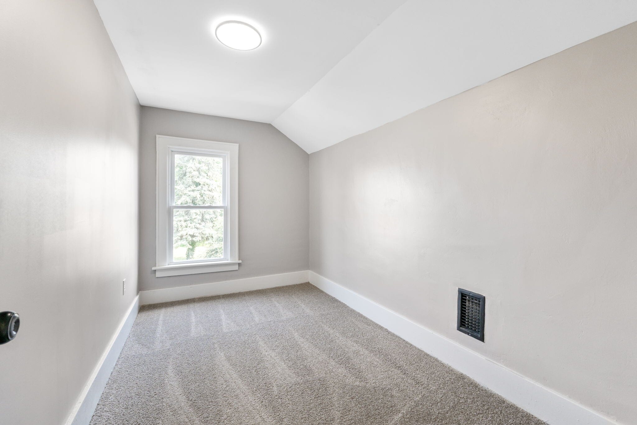 Building Photo - 477 Hanford St