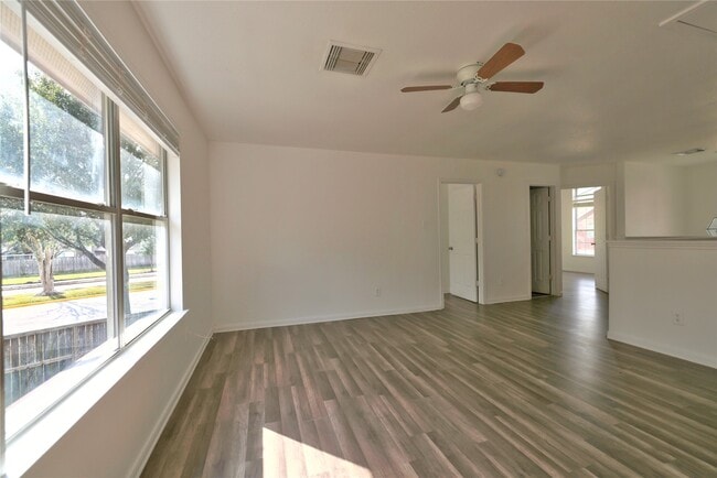 Building Photo - 3802 Harris Mill Dr