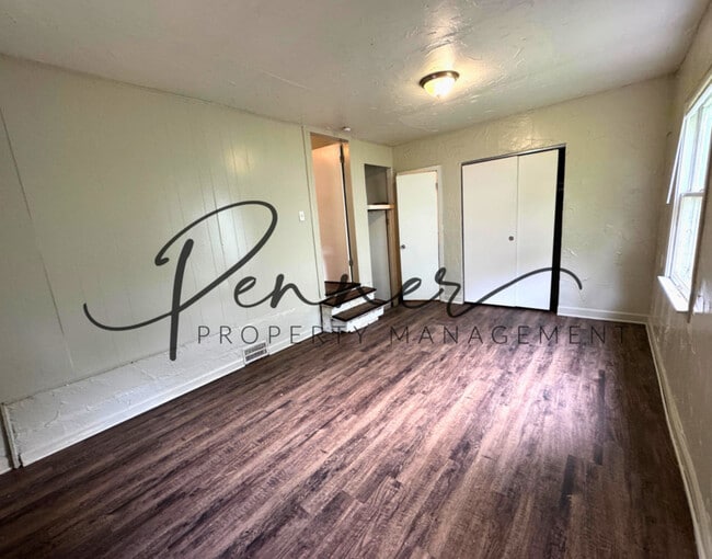 Building Photo - 11217 Applewood Dr