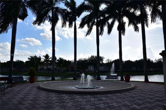 Building Photo - 2451 Centergate Dr