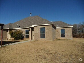 Building Photo - 128-130 Lindas Creek Lane