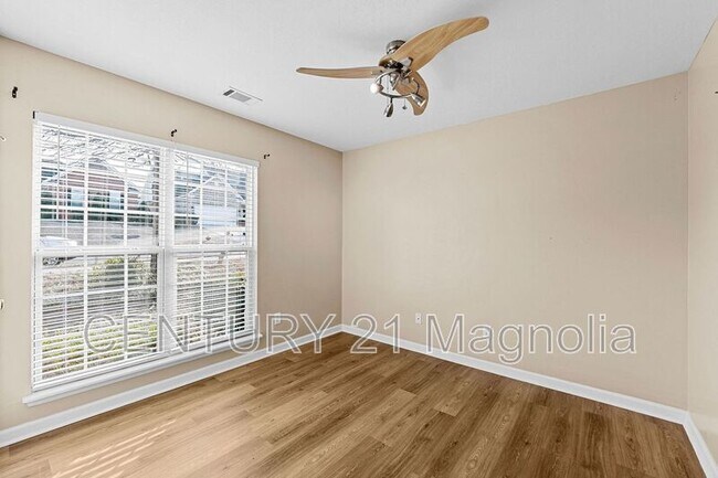 Building Photo - 934 Sedgefield Cir