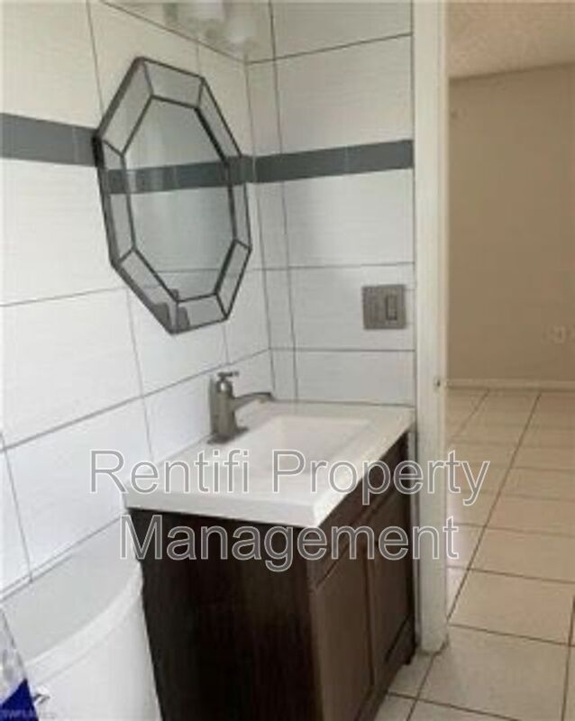 Building Photo - 12632 Kenwood Ln