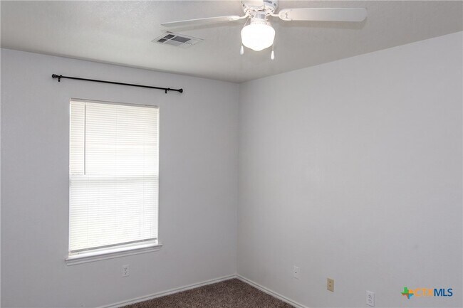 Building Photo - 2706 Lucille Dr