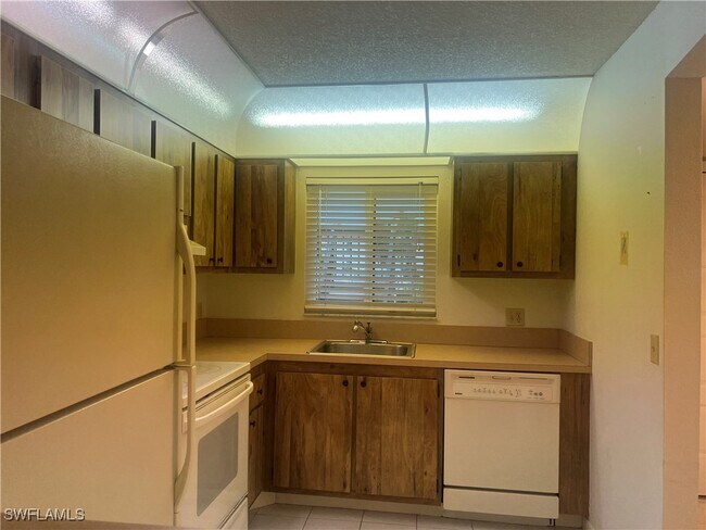 Building Photo - 4306 27th Ct SW