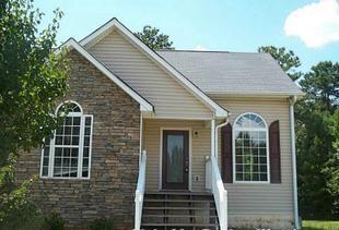 Building Photo - Sweet 4 Bed x 2 Bth (SORRY! NO SECTION 8)