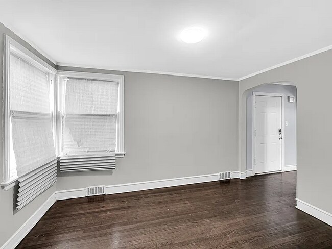 Building Photo - 8900 S Dauphin Ave