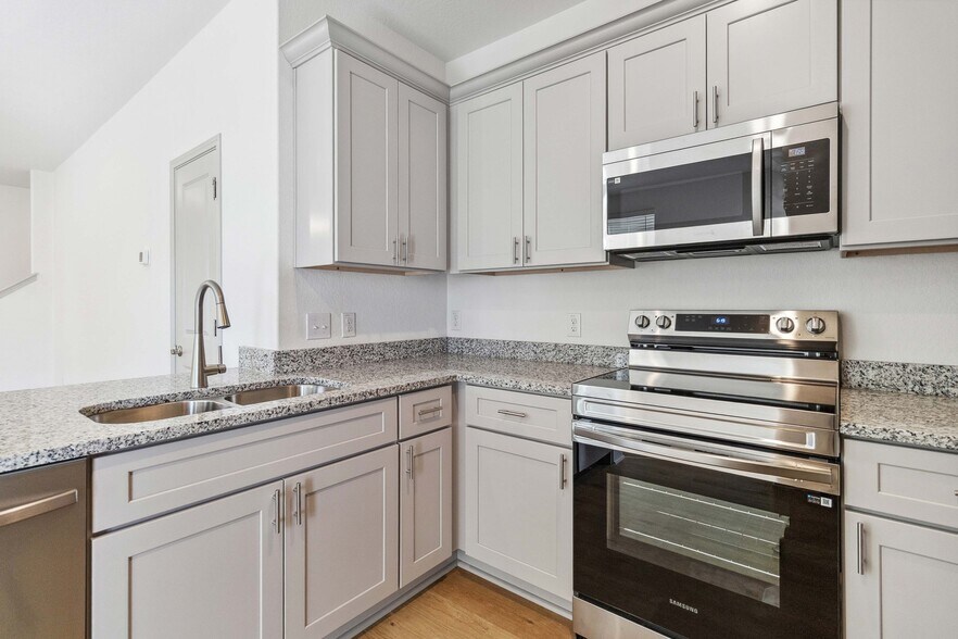 Building Photo - 10207 Tulipwood Run