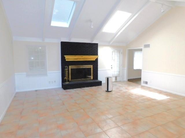 Building Photo - 2817 Thornridge Dr