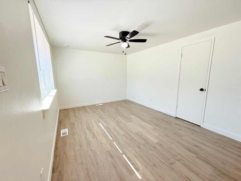 Building Photo - 3440 S 200 E